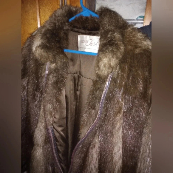 Nelson Furs Vintage Fur Coat - Picture 3 of 5